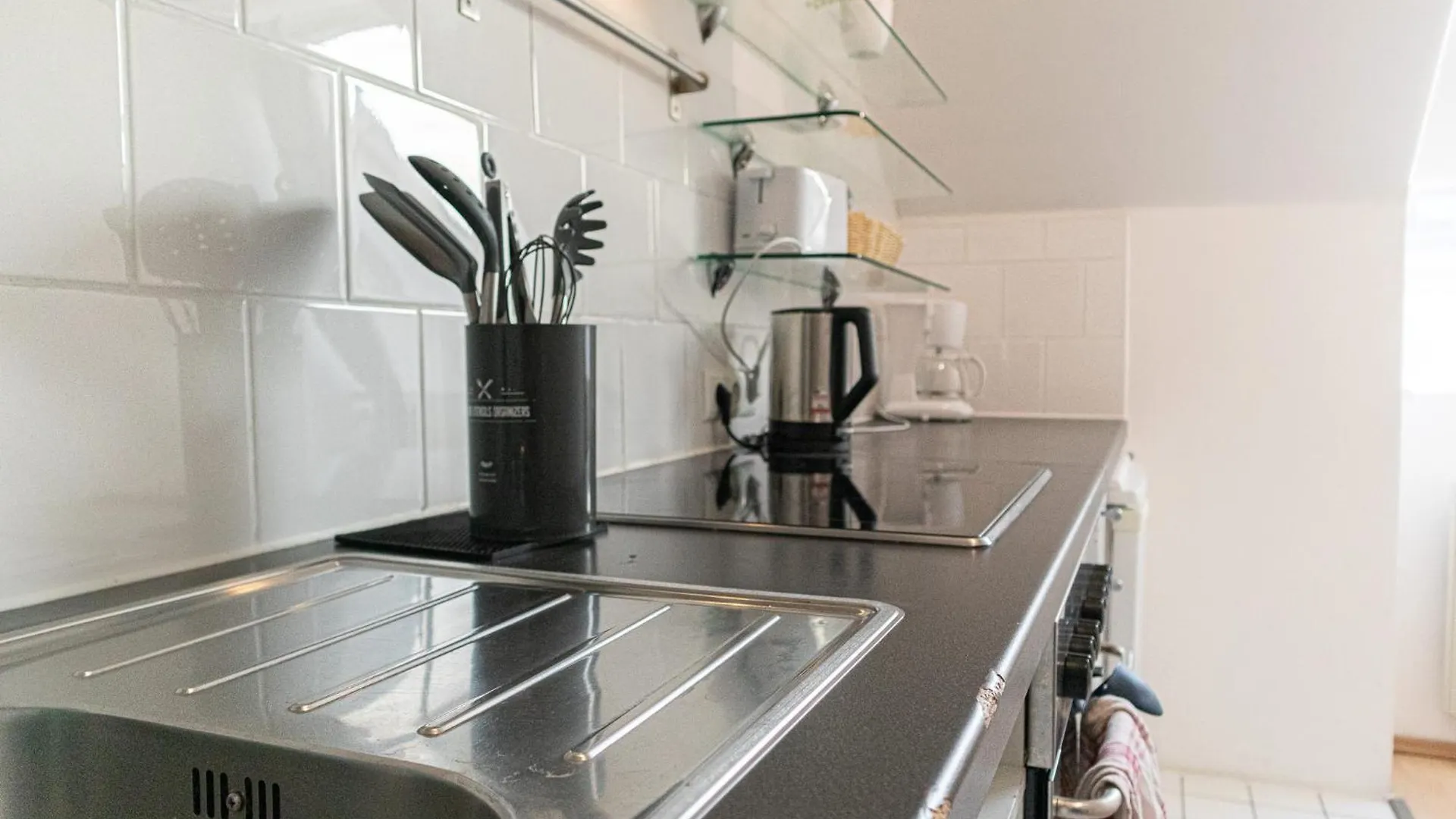 Comfy 2Br Apt, Near Bahnhof Rennweg & Belvedere Vienna 0*,