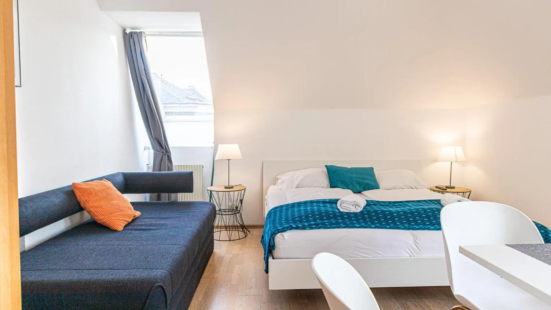 Comfy 2Br Apt, Near Bahnhof Rennweg & Belvedere Vienna
