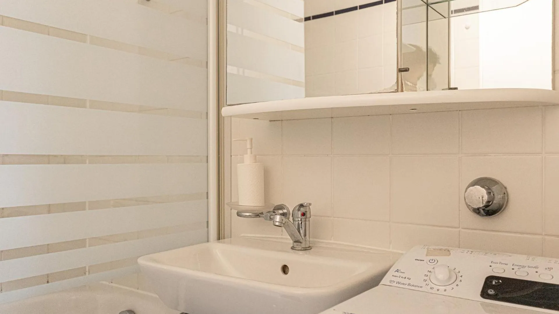 Comfy 2Br Apt, Near Bahnhof Rennweg & Belvedere Vienna 0*,