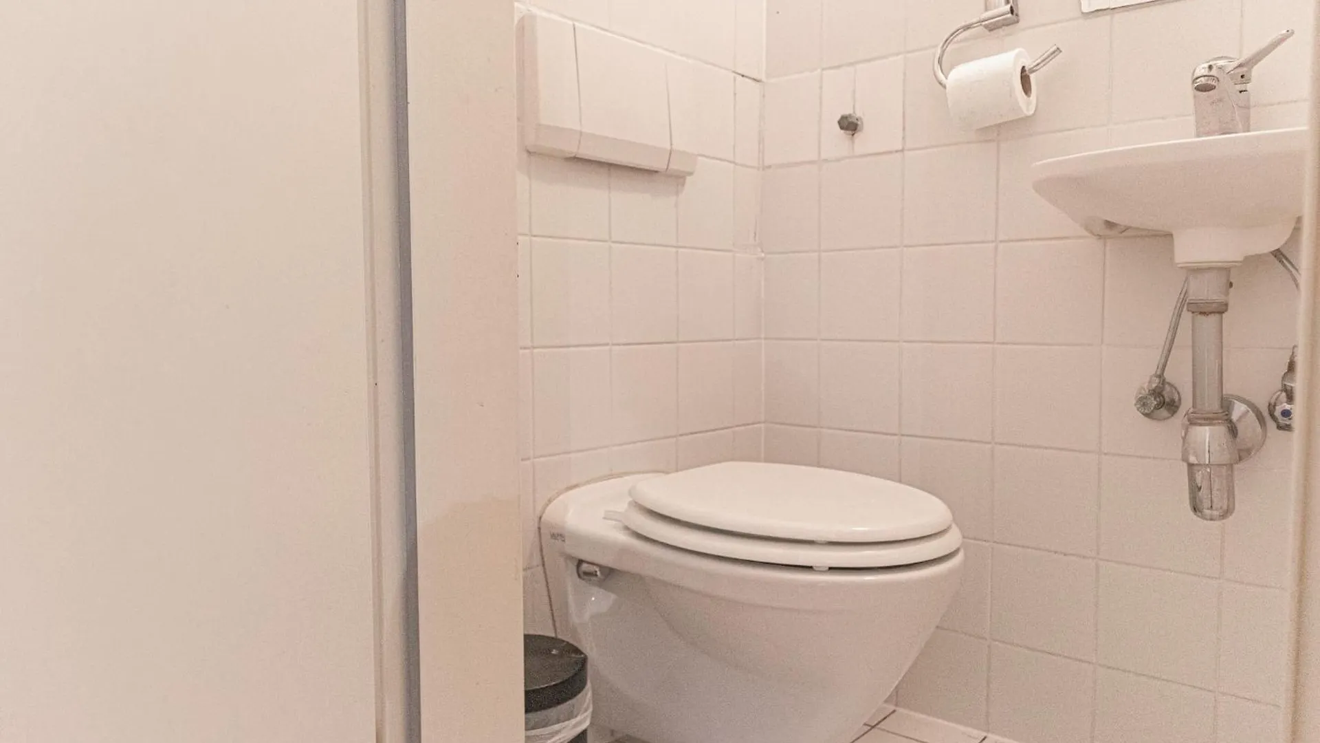 Comfy 2Br Apt, Near Bahnhof Rennweg & Belvedere Vienna Austria