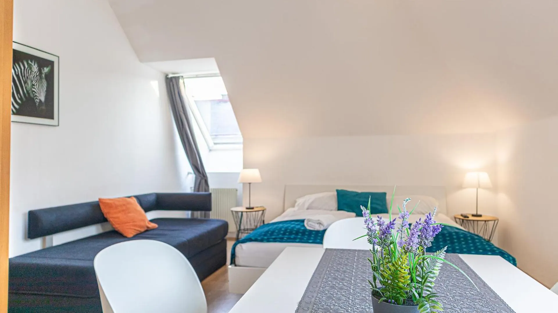 Comfy 2Br Apt, Near Bahnhof Rennweg & Belvedere Vienna