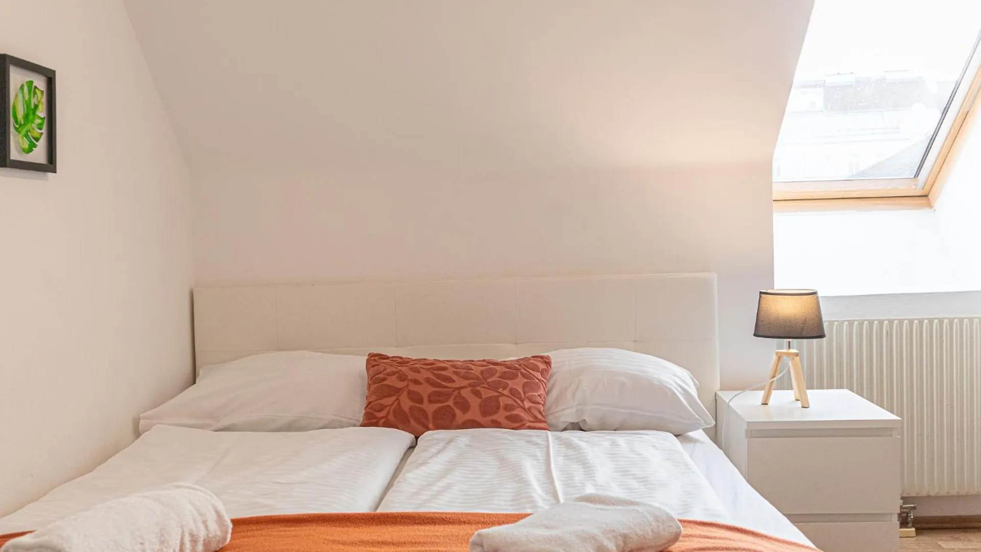 Comfy 2Br Apt, Near Bahnhof Rennweg & Belvedere Vienna